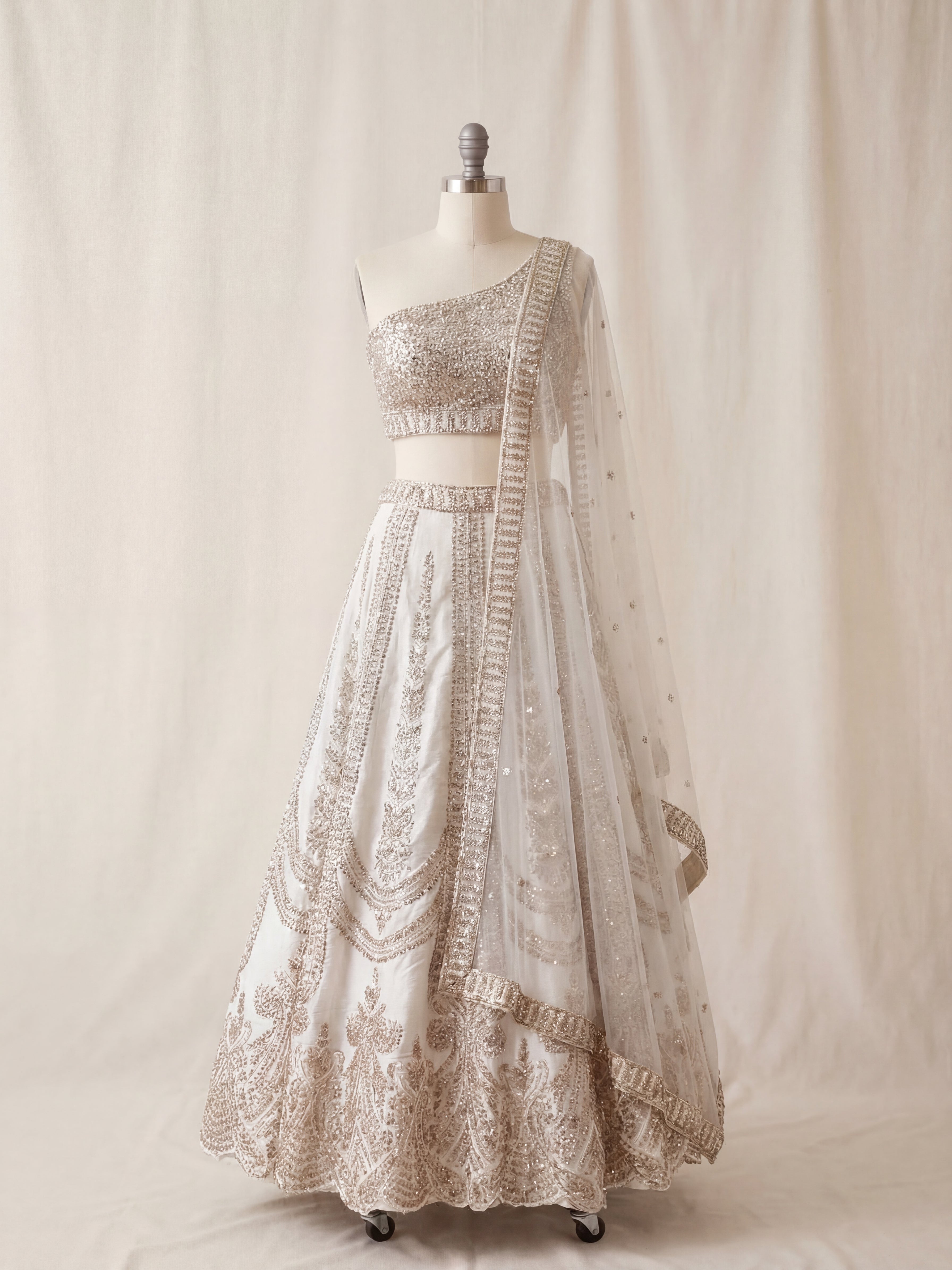 Safad Aur Sufi Lehenga - Khajana Boutique | Indian Bridal Wear Iselin NJ