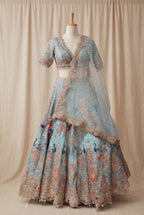 Nefelibata Lehenga